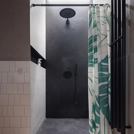 Minimalist Oldtown Flat شقة براتسيلافا
